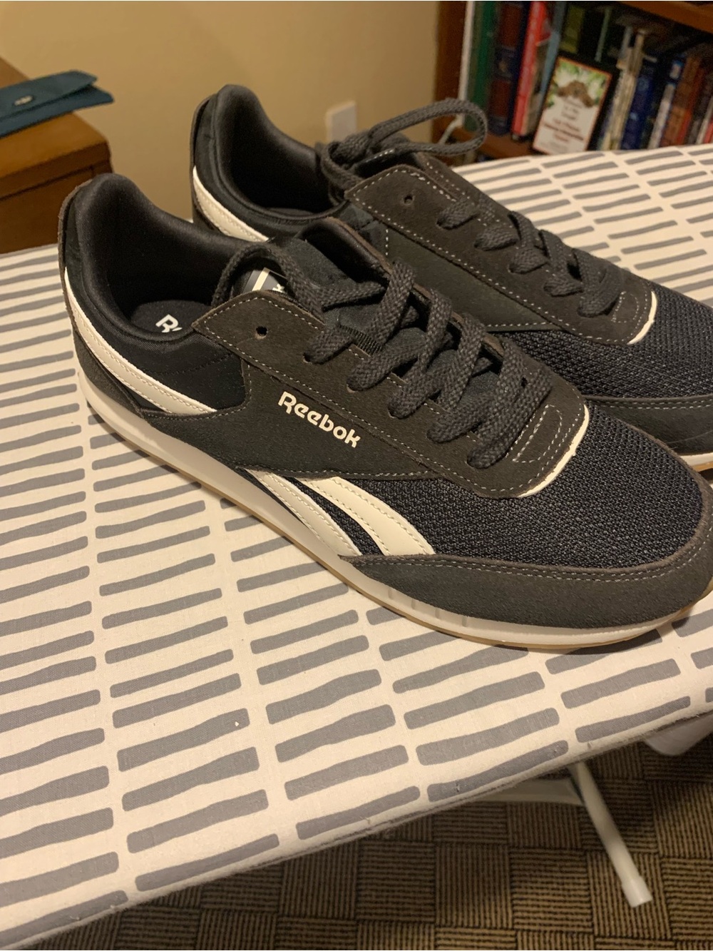 Reebok Men's Black & White Low-Top Sneakers